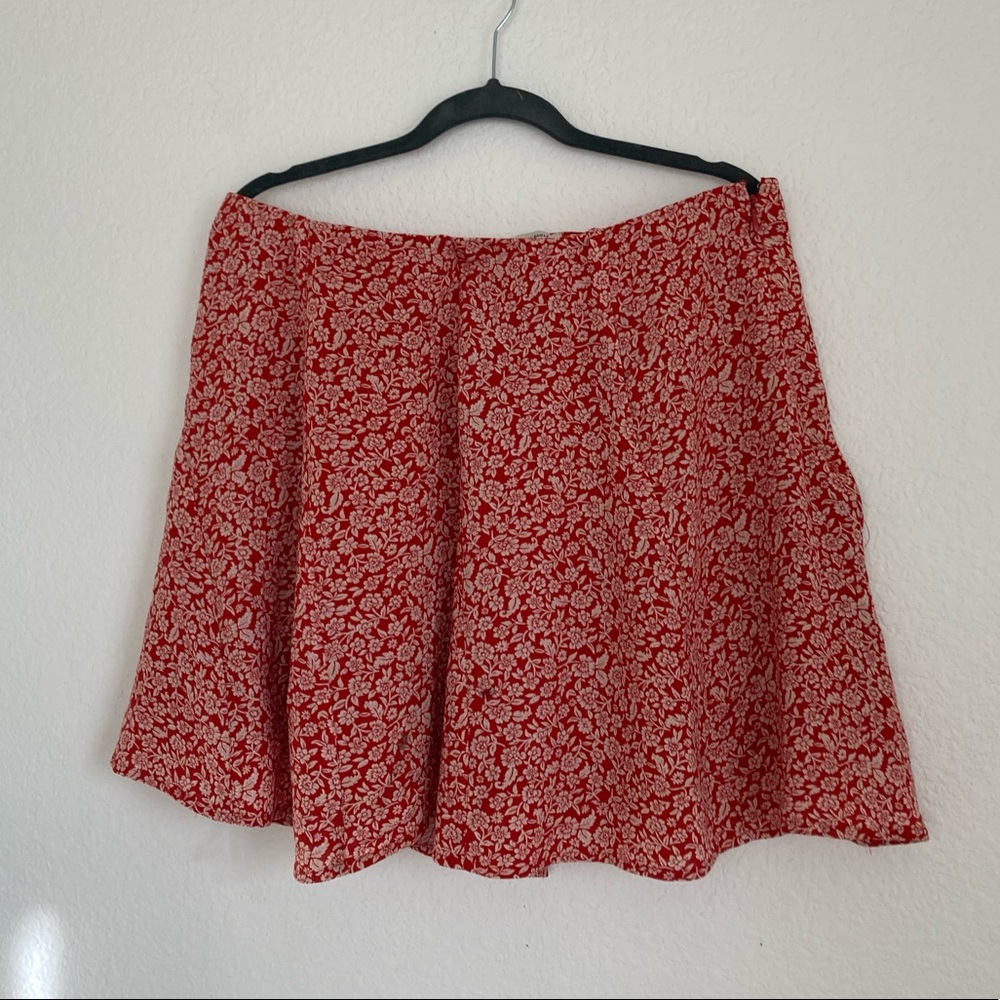 Red and white floral size XL American eagle red short skirt skater style